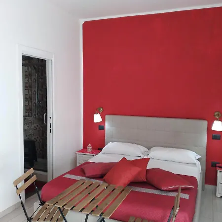 Domus Michaeli Bed & Breakfast 4*