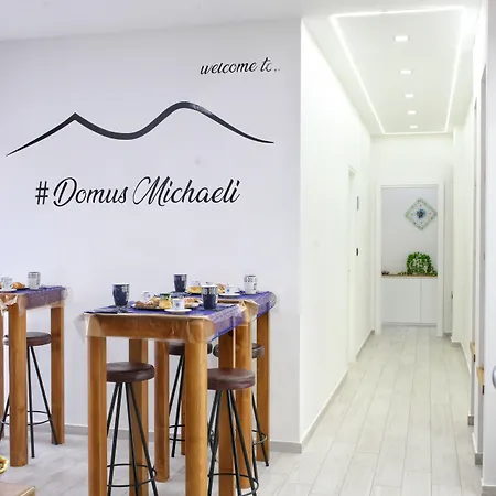 Domus Michaeli Perfetto Per Famiglie E Gruppi Confortevoli Vicino Agli Scavi E Al Centro Bed & Breakfast
