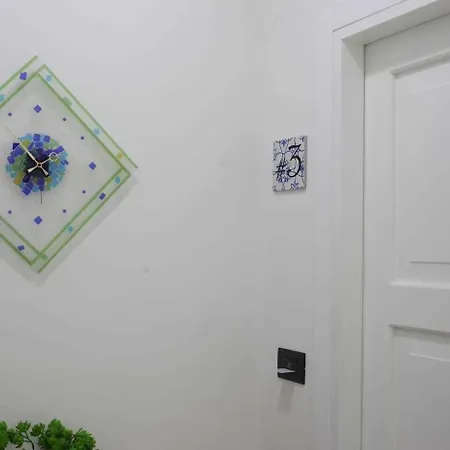 Domus Michaeli Perfetto Per Famiglie E Gruppi Confortevoli Vicino Agli Scavi E Al Centro Bed & Breakfast Pompei