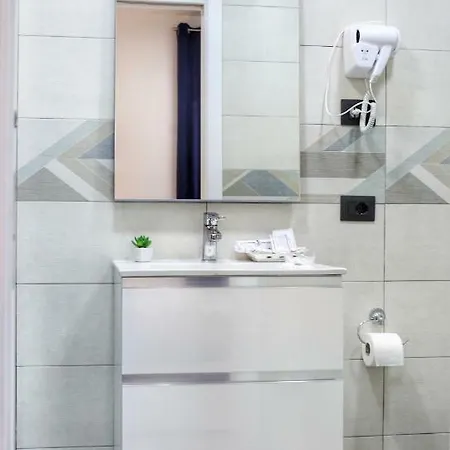 Domus Michaeli Bed & Breakfast 4*