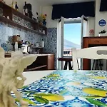 Domus Michaeli 住宿加早餐酒店 3*